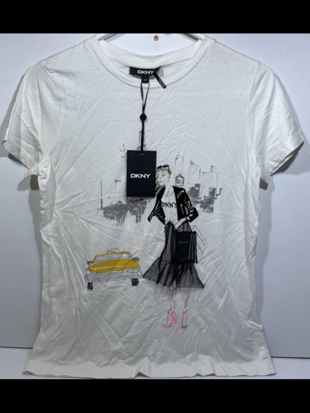 DKNY Women’s XS Cab Hailing Tee T Shirt Gifting POMZLDNA White